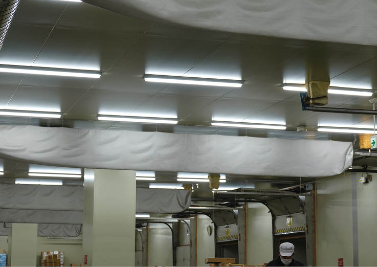 工場・事務所の照明のLED化、冷蔵庫・冷凍庫などを省エネ型設備に更新。