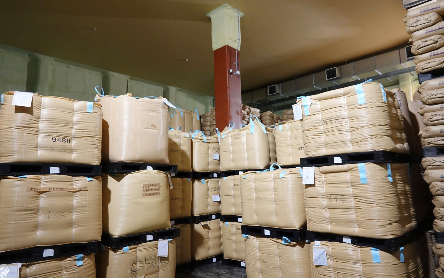 雪冷熱を活用した倉庫の様子